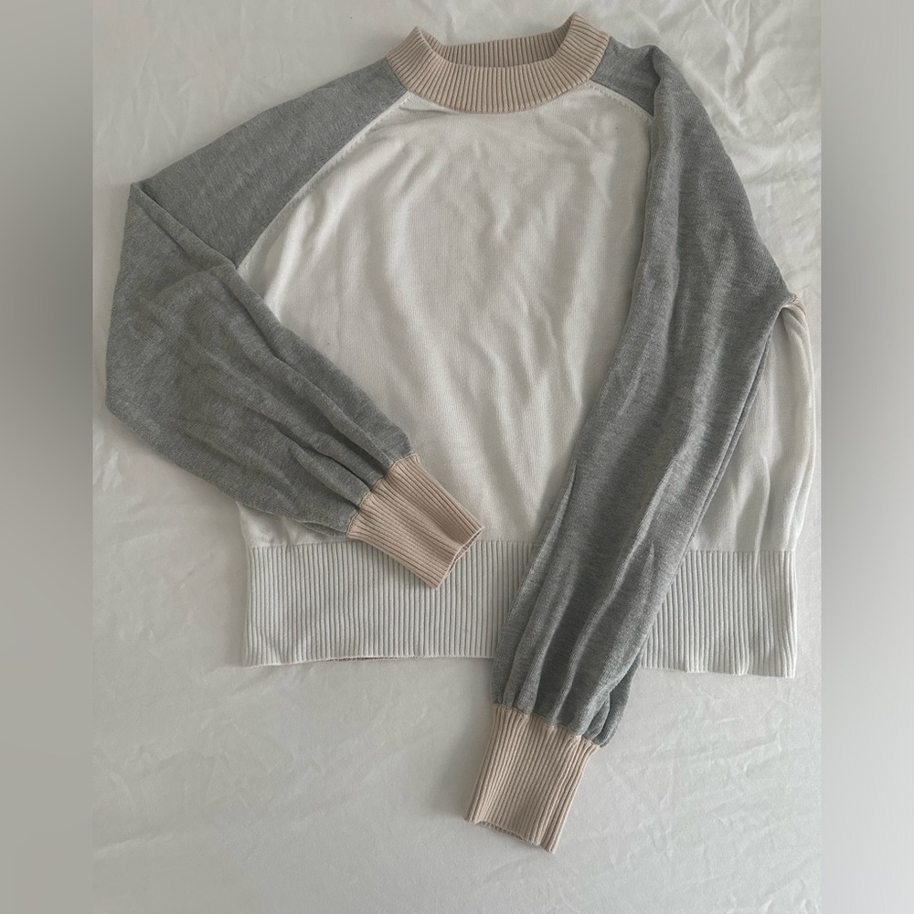 MONROW Colorblock Crewneck Sweatshirt Cream White Grey Neutral S